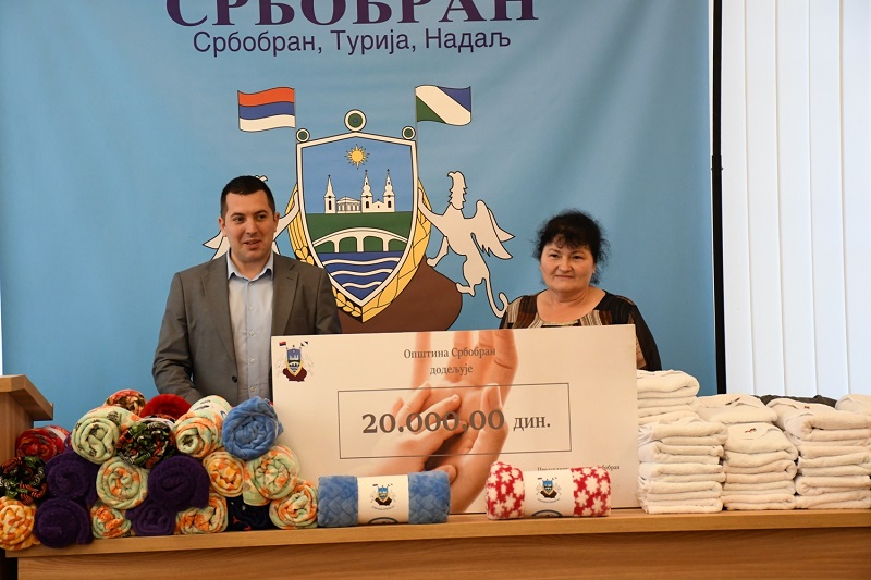 ajandekok az ujszulotteknek 2025 okt 3