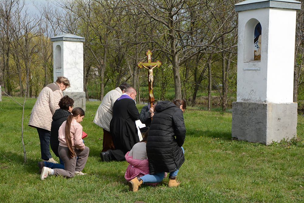 keresztuti ajtatosag a szenttamasi kalvarian 2026 apr 3 13